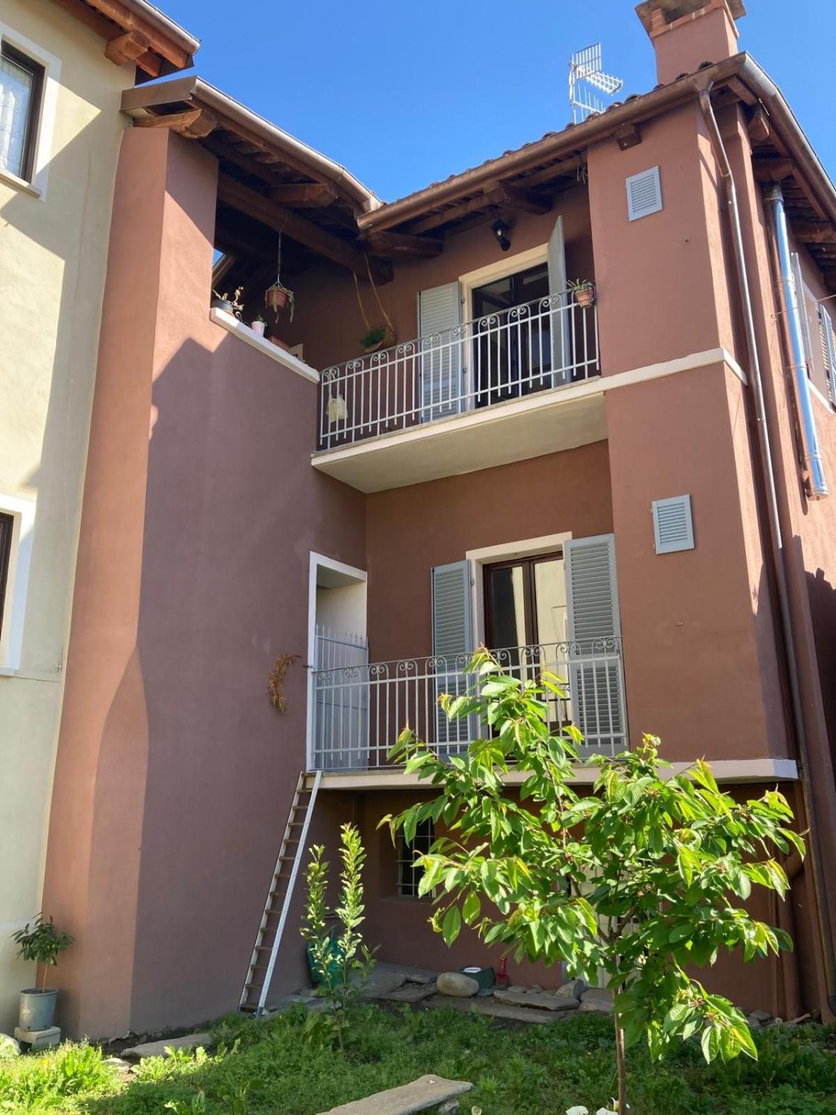 Appartement Il Vicolo à Revello Extérieur photo